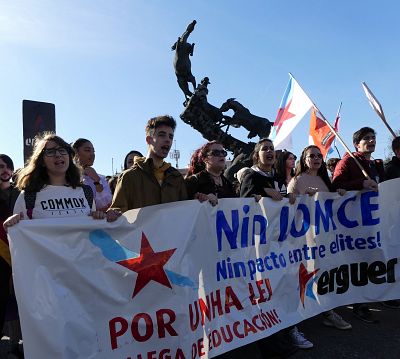 17-11-16 ManiFolgaEstudantilVigo10.JPG